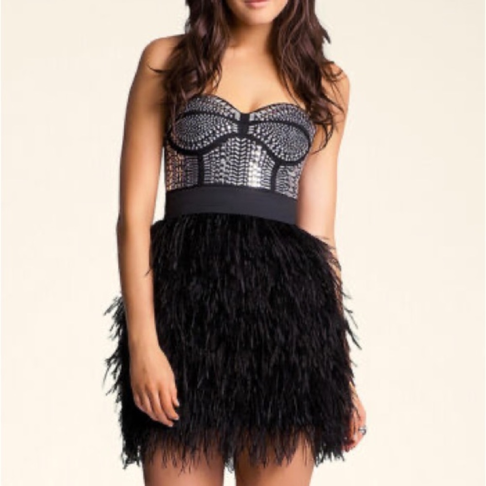 Bebe Isis Studded Black Feather NYE Holiday Cocktail Party Dress - Medium - NWT